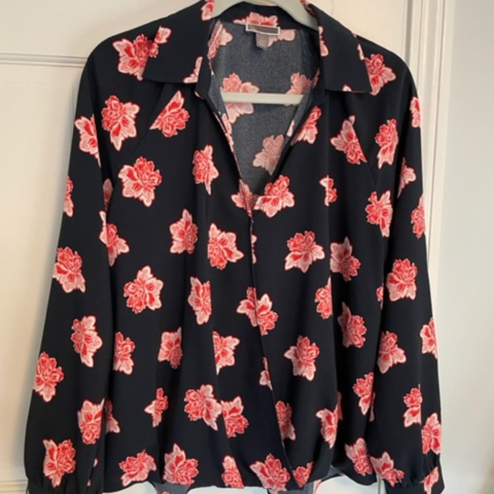 Women's Nordstrom Chelsea28 Navy Blouse with Bright Pink Flowers